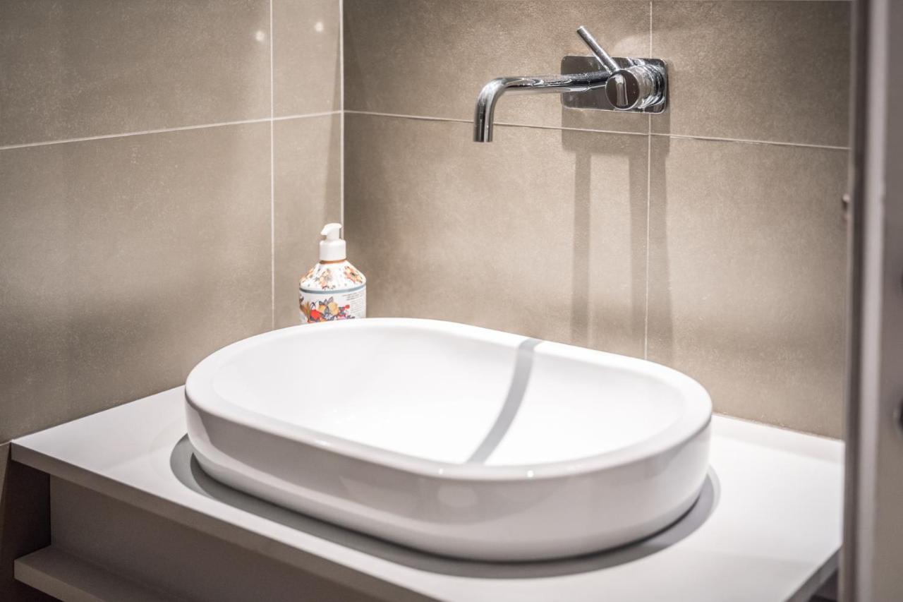 Ab Plus - Via Santo Stefano 74 博洛尼亚 外观 照片